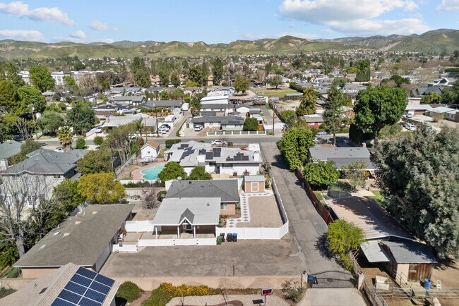 Building Photo - 4576 Adam Rd