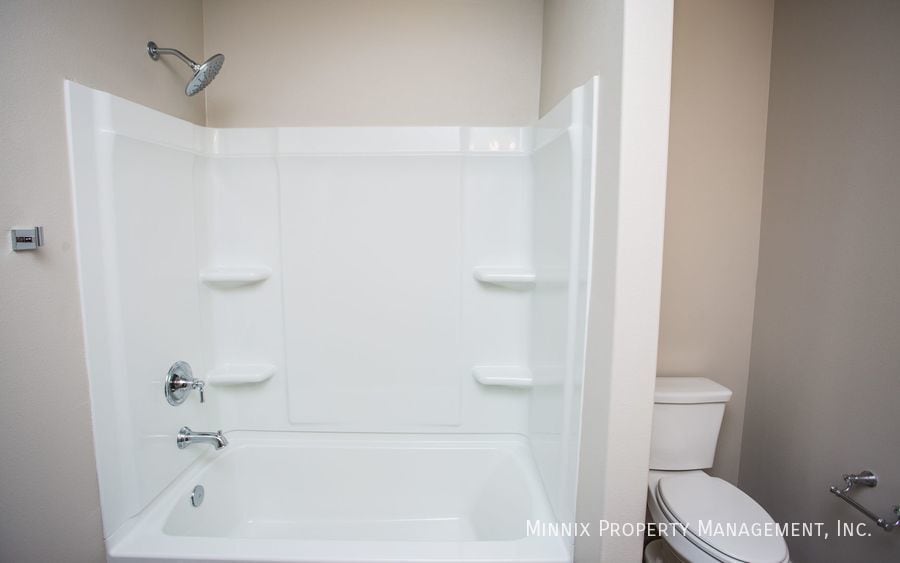 Building Photo - 2105 Kirksey Ave