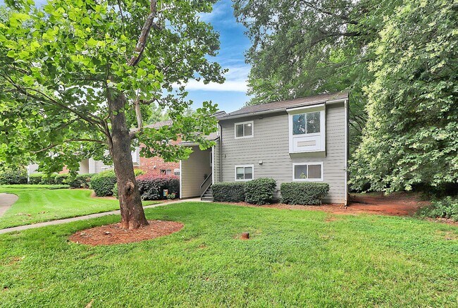 Building Photo - 3240 Heathstead Place