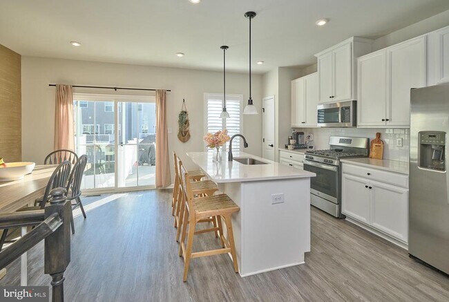 Building Photo - 39 Ortiz Dr