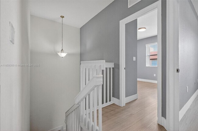 Building Photo - 14747 SW 25th Ln