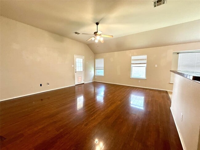 Building Photo - 1213 Rainbow Parke Dr