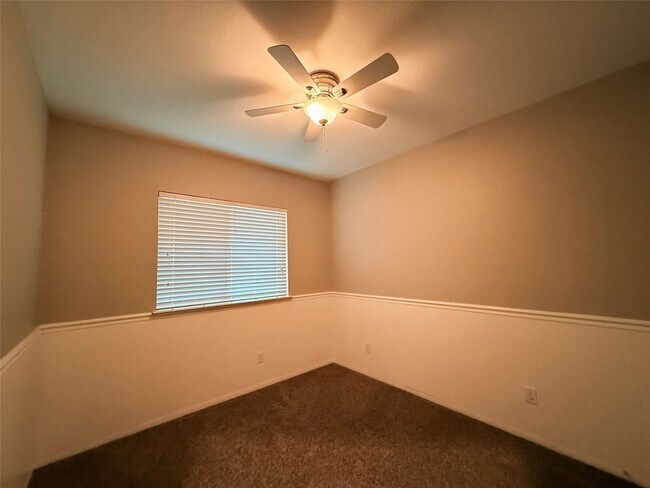 Building Photo - 1062 Cedar Lake Ct