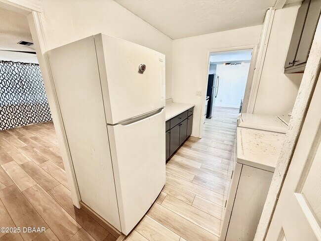 Building Photo - 929 Derbyshire Rd