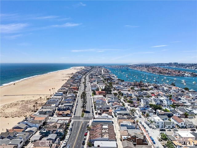 Building Photo - 206 E Balboa Blvd
