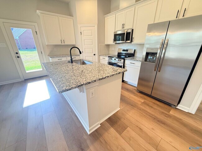 Building Photo - 16541 Aspen Ln