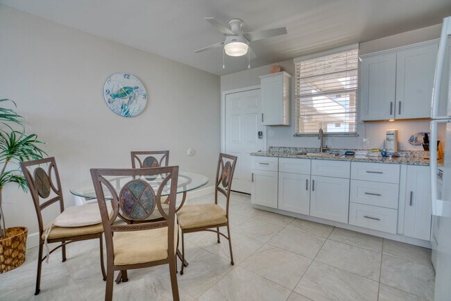 Building Photo - 5800 Bonita Beach Rd SW