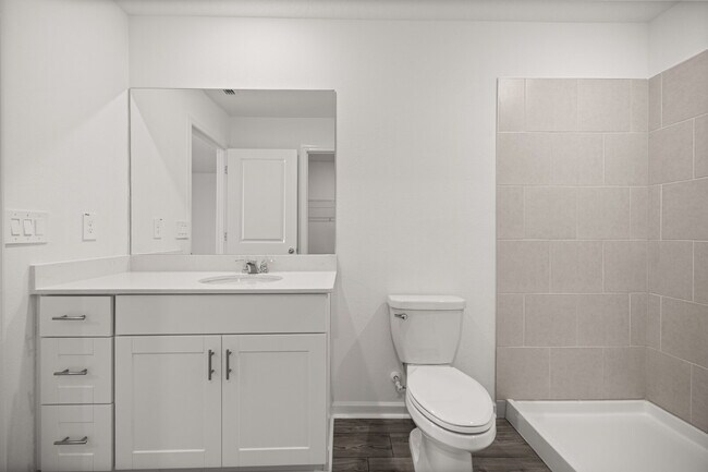 Building Photo - 3 Bedroom Home in NE Ocala – Available Early September!