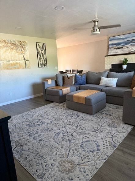 Building Photo - 506-533 33 Rd