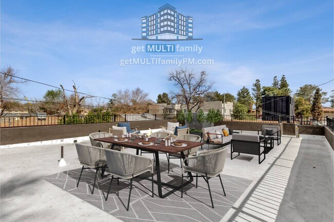 Building Photo - 1006 E Pasadena Ave