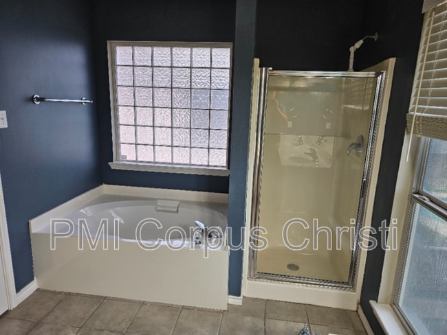 Building Photo - 5107 High Bank Dr