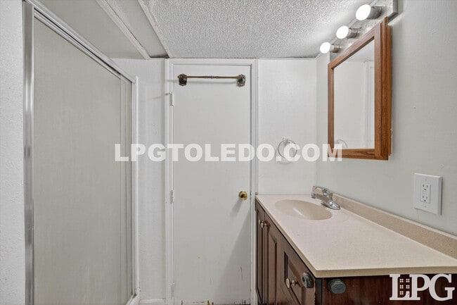 Building Photo - 4406 Asbury Dr