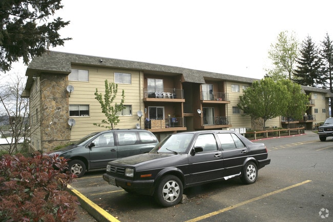 Parking Area - Madera Court Apartments