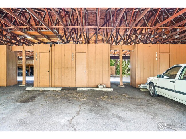 Building Photo - 6545 Kalua Rd