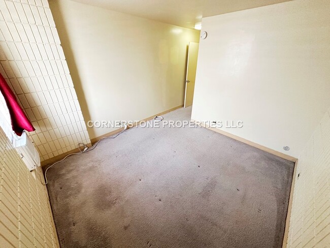 Building Photo - 98-729-729 Moanalua Loop