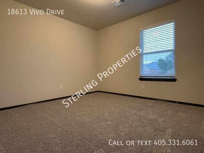 Building Photo - 18613 Vivo Dr