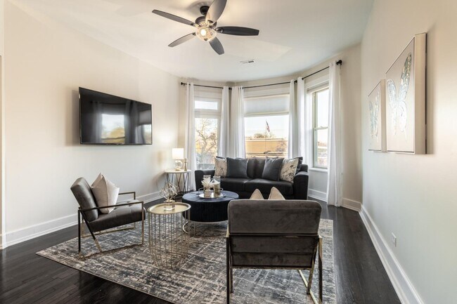 Building Photo - 5536 S King Dr