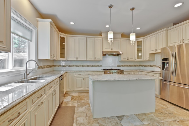 Building Photo - 24 Plymouth Ct