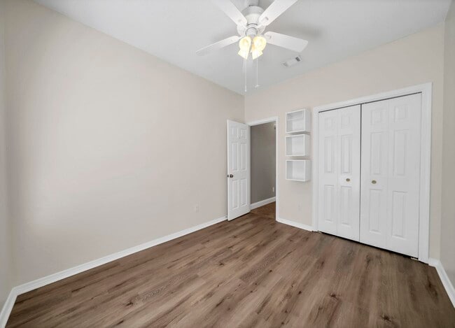 Building Photo - 4469 Parkwood Square