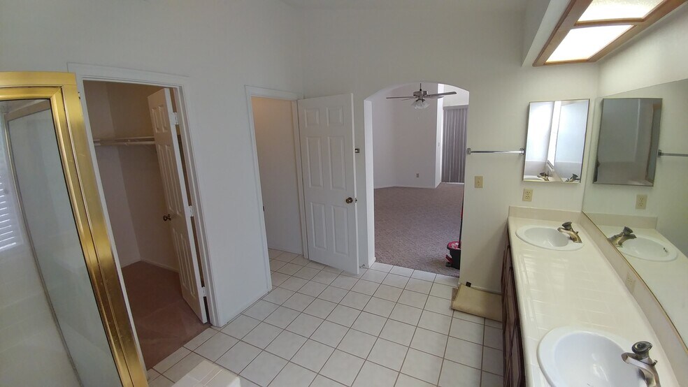 Building Photo - 3309 Pond Run Cir
