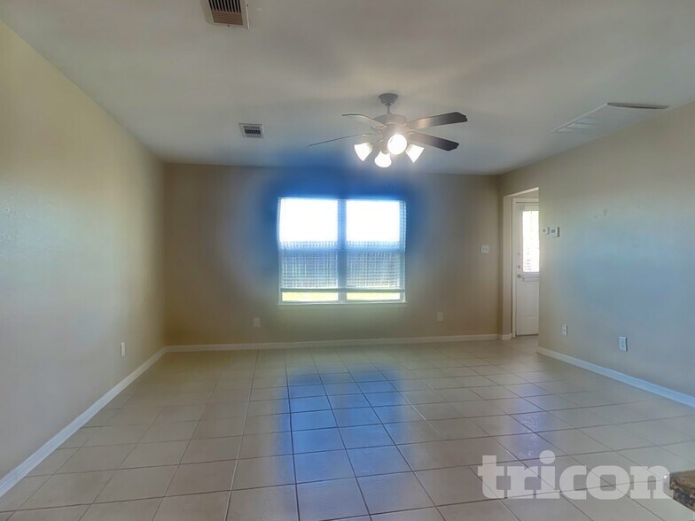 Building Photo - 628 Totem Trail Dr
