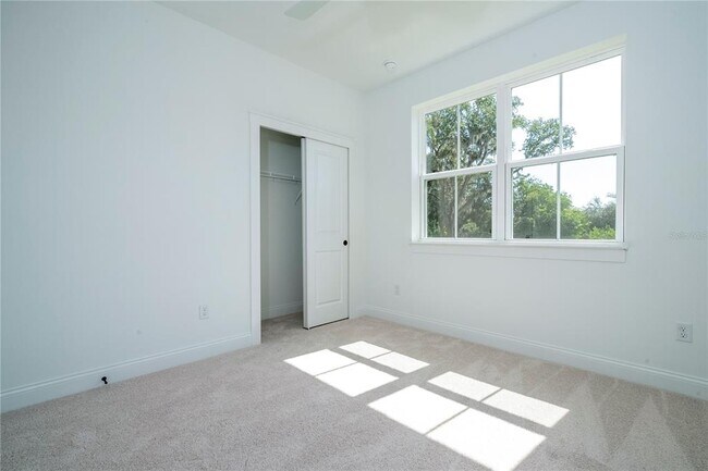 Building Photo - 2180 Forest Cir
