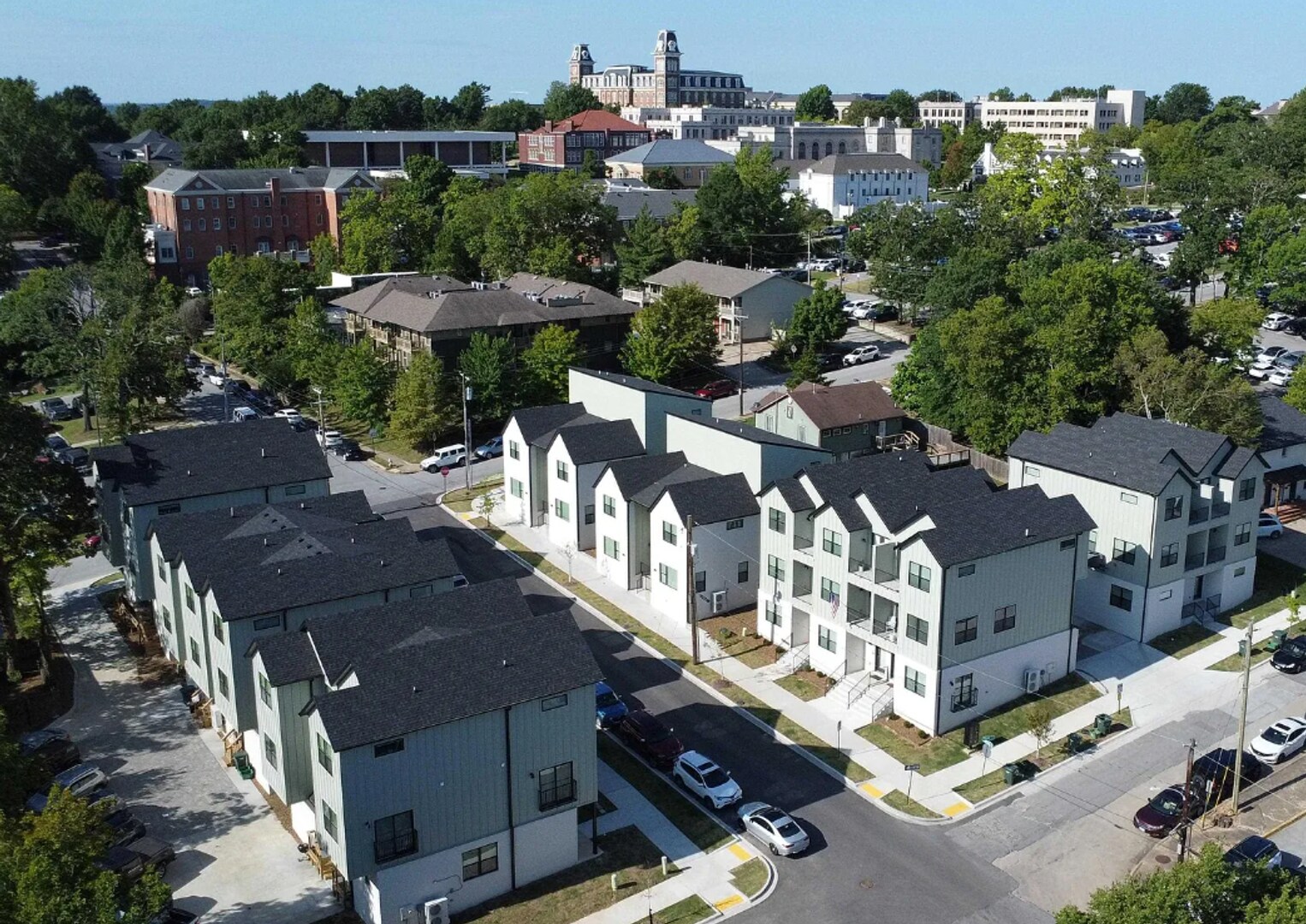 Building Photo - 619 Whitham Ave