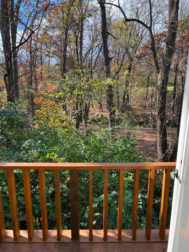 Building Photo - 618 S Quincy St