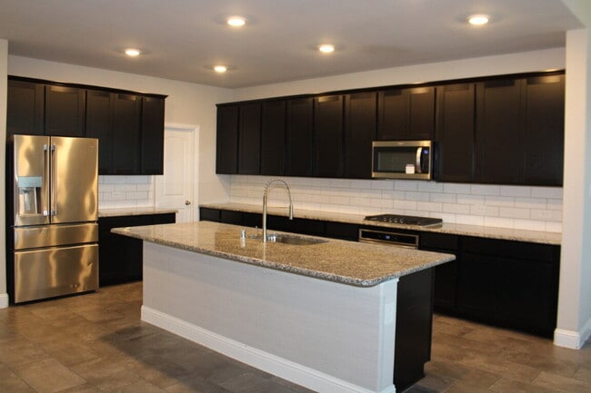 Building Photo - 1995 Ocelot St