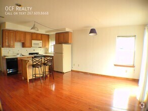 Building Photo - Graduate Hospital Three Bedroom / One Bath...