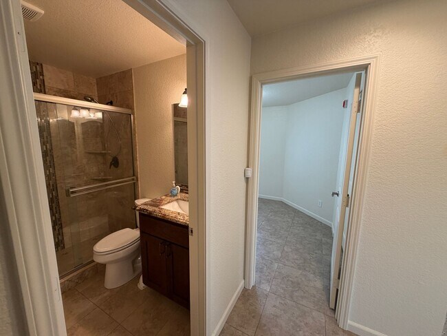 Building Photo - Beautiful Updated Home