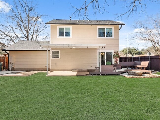 Building Photo - 12807 Spillway Dr