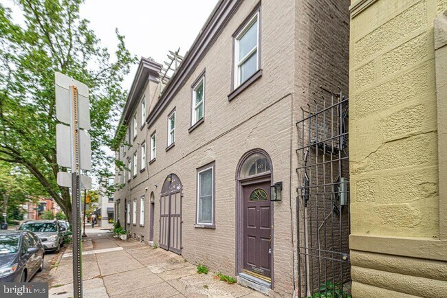 Building Photo - 403 S 23rd St