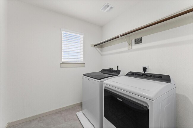 Building Photo - 3008 Maughan Hts Trl