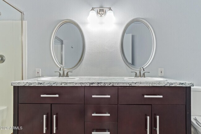 Building Photo - 6320 N 47th Ave