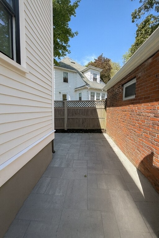 Building Photo - 45 Trapelo Rd
