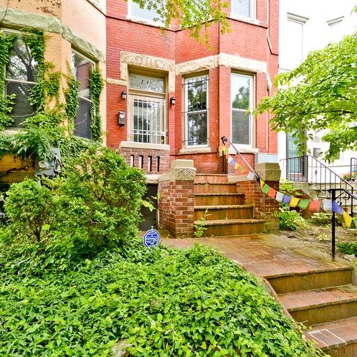 Primary Photo - 118 W St NW