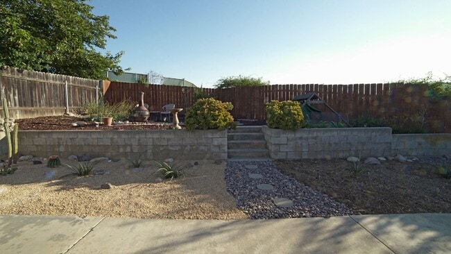 Building Photo - Updated 3 Bed, 2 Bath House in the Heart of Santee!