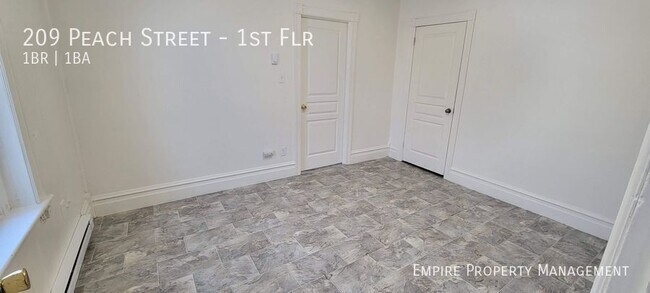 Building Photo - 209 N Peach St