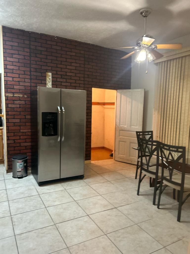 Building Photo - 152 W Warrington Ave