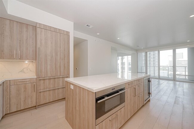 Building Photo - 2047 Westcreek Ln Ln