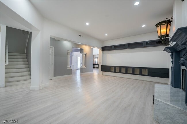 Building Photo - 4875 Impressario Ct