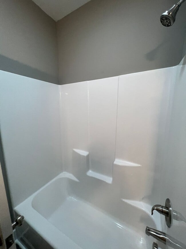 Building Photo - 1327 Park St