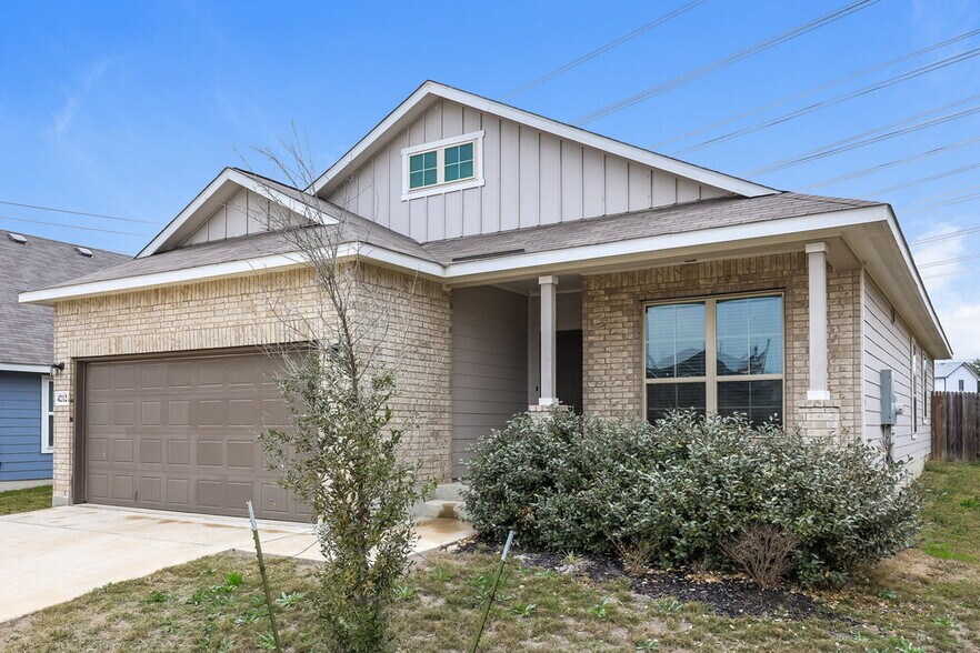 Building Photo - 4212 Cavendish Ct