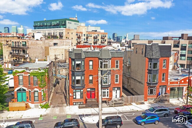Building Photo - 115 S Paulina St