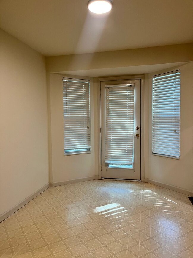 Building Photo - 55 Monterey Cypress Dr