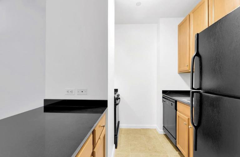 Building Photo - 80 John St