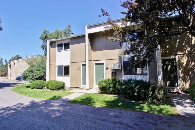 Primary Photo - 4845 W Targee St