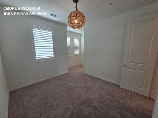 Building Photo - Irvine 2 Bedroom Condo