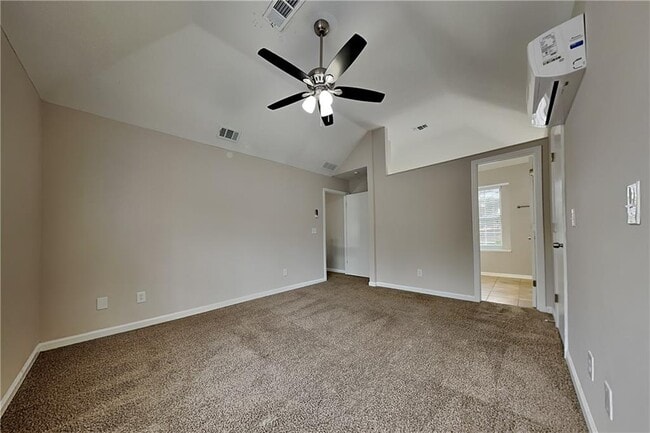 Building Photo - 2940 Trotters Pointe Dr